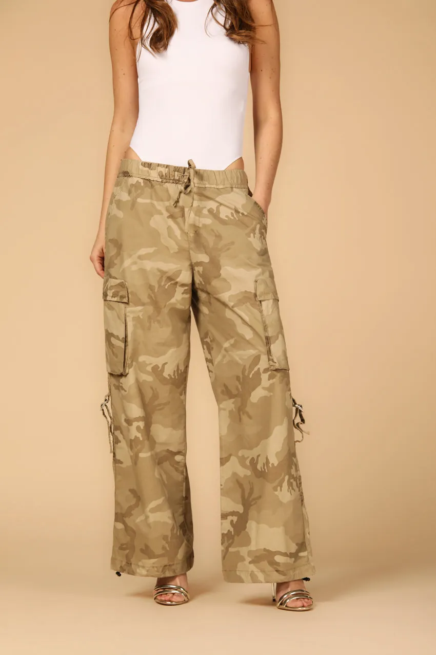 Francis pantalone cargo donna in tencel con pattern camouflage relaxed