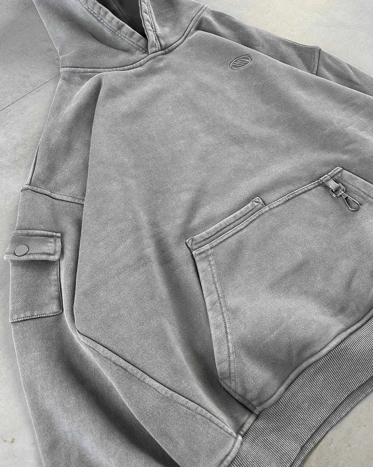 GREY CARGO HOODIE